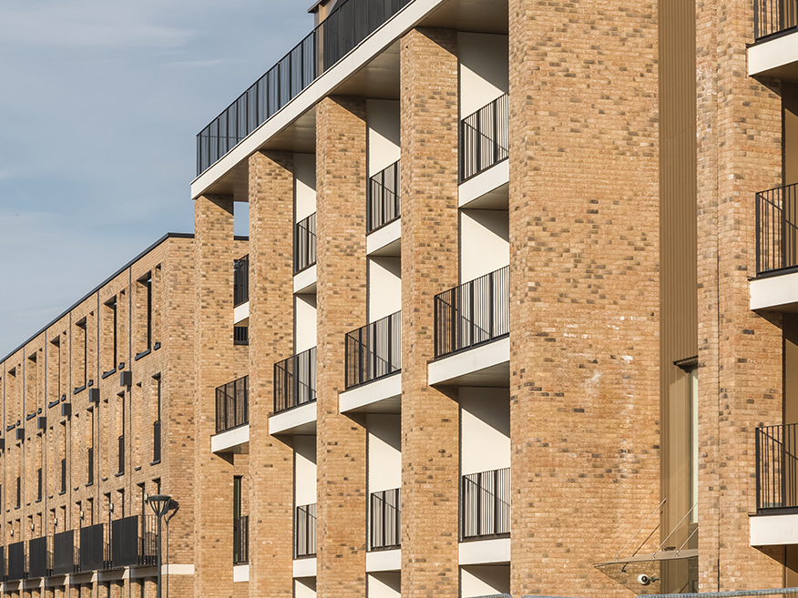 The top 5 benefits of using a travel management company (TMC) for long-stay accommodation and housing solutions in the UK